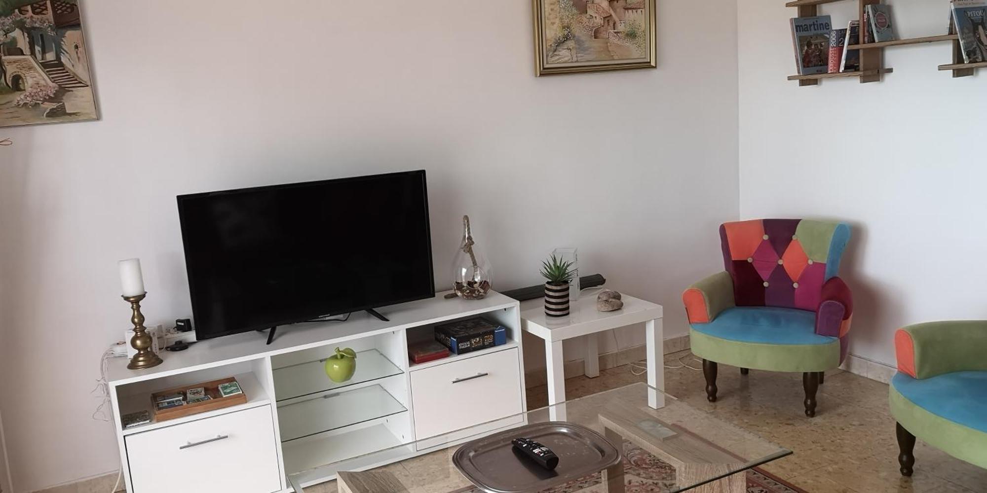 Appartement Dans Villa Avec Piscine Et Jardin Marguerittes Buitenkant foto
